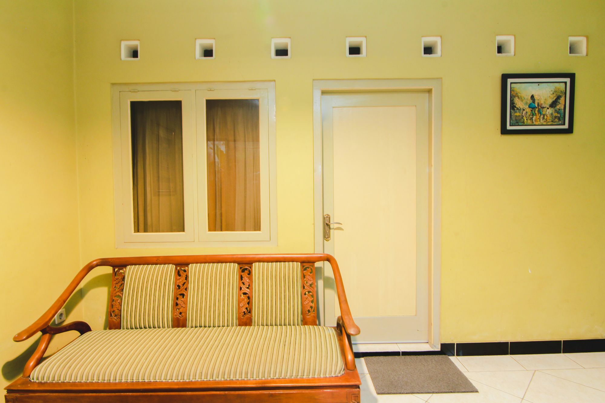 Griya Batik Giri Sekar Homestay Джокякарта Екстериор снимка